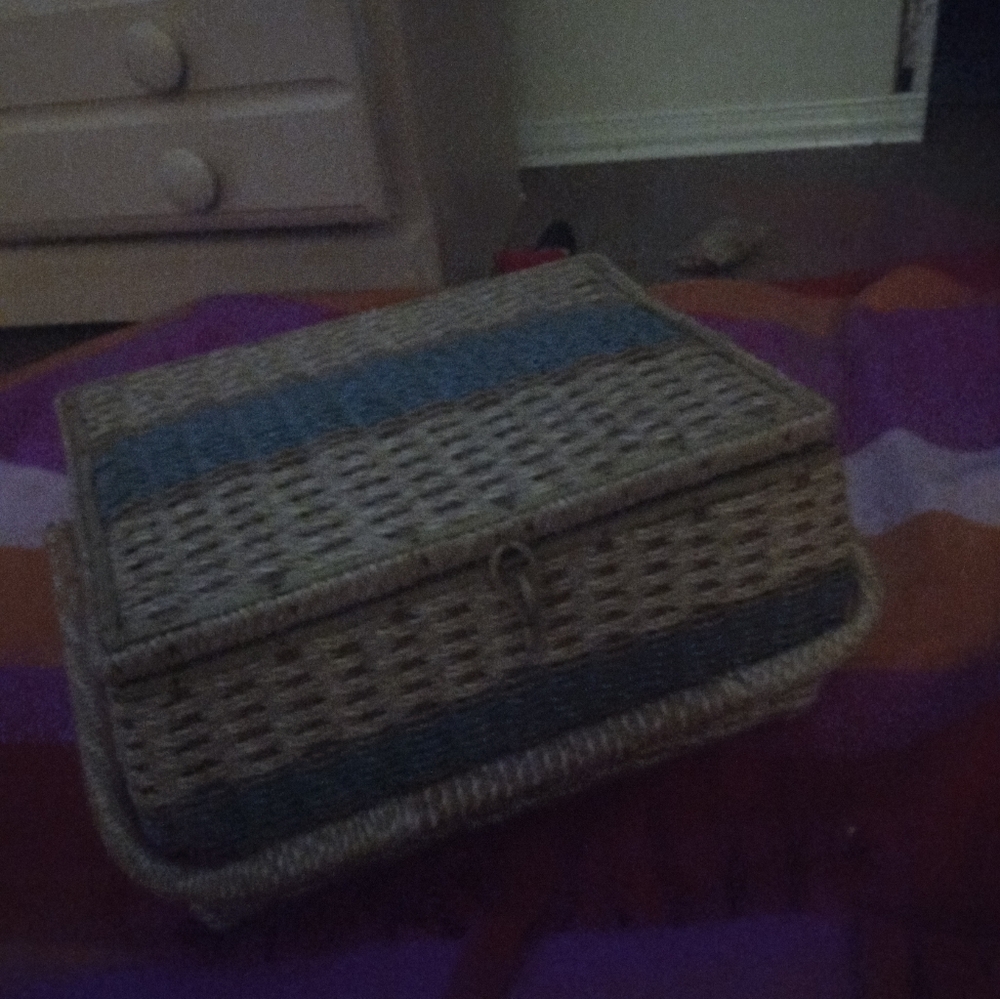 Sewing basket 🧵🪡